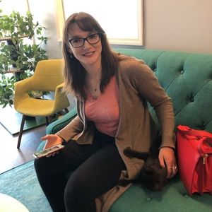 Meet your Posher, Angela